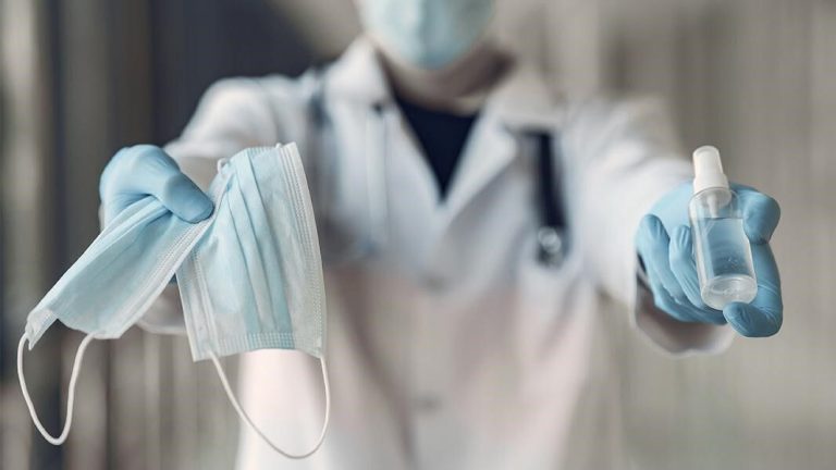 رعایت شیوهنامههای بهداشتی علیه کرونا در سمنان به ۴۷ تا ۵۰ درصد رسید