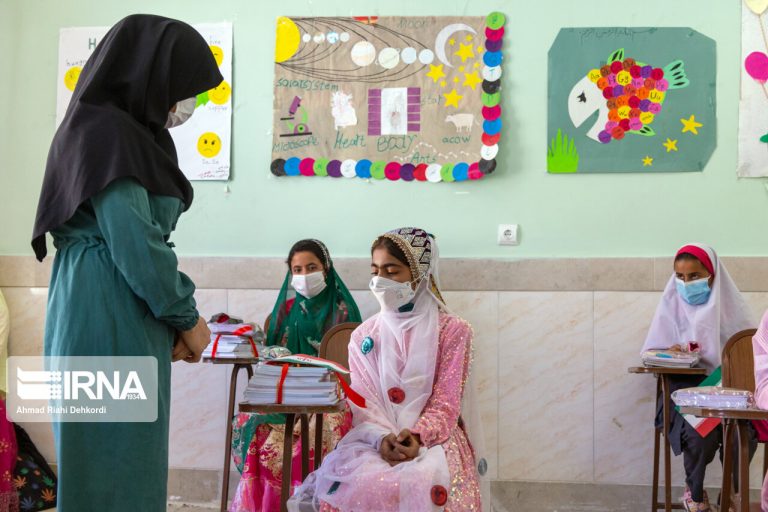 شیوه‌نامه‌های بهداشتی بازگشایی مدارس به آموزش و پرورش ابلاغ شد