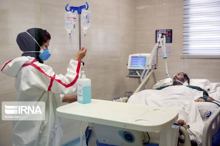 مرگ ۱۴۰ نفر دیگر بر اثر کرونا/۴۲۵۶ در بخش مراقبتهای ویژه