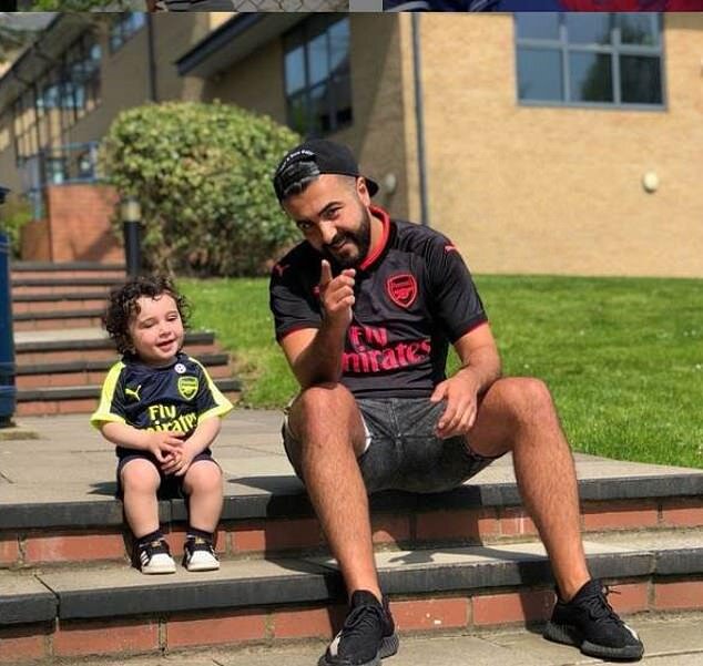 مسی ۴ ساله به آرسنال پیوست/عکس