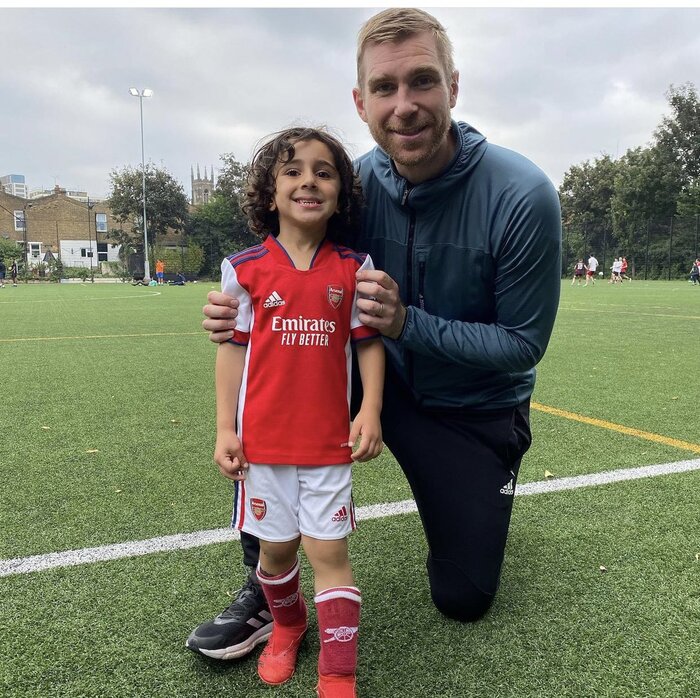 مسی ۴ ساله به آرسنال پیوست/عکس