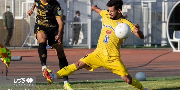 اعتراض فجرسپاسی به گلهای سپاهان