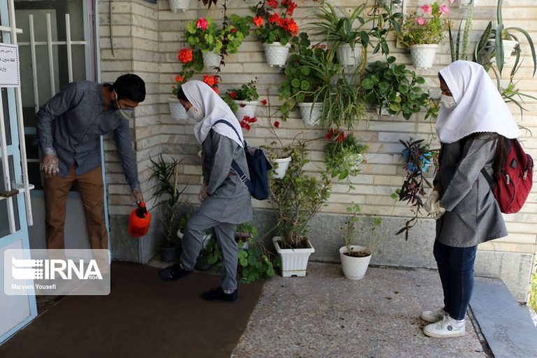 بازگشایی‌ها آهسته و با درنگ باشد