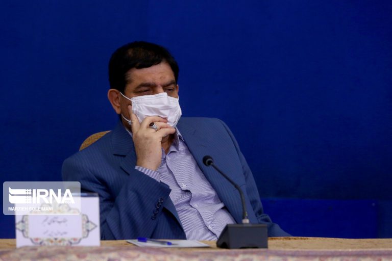 مخبر بر اقناع مردم برای تکمیل پوشش ۸۰ درصدی تزریق واکسن کرونا تاکیدکرد