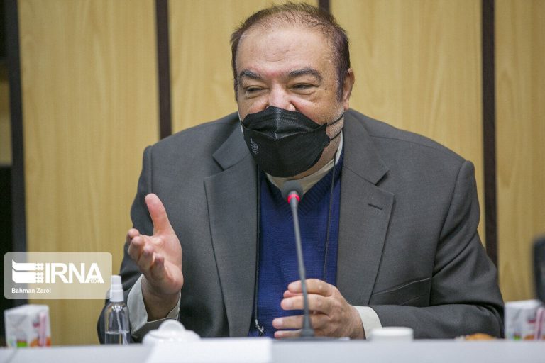 وزارت امور خارجه آماده کمک به تولیدکنندگان دارو و تجهیزات پزشکی است