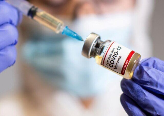 کارکنان بهشت زهرا(س) تهران دُز سوم واکسن کرونا را دریافت کردند