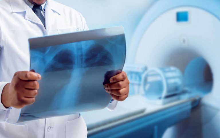 کمبود نیروی انسانی مانع پیشرفت نظام سلامت میشود