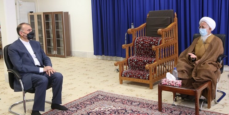 آیت الله جوادی آملی: باید طوری توافقات را نوشت که کسی نتواند زیر آن بزند