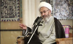 آیتالله سبحانی: تجلیل از مرحوم عابد، تجلیل از شعر متعهد و صدای رسای توحید است