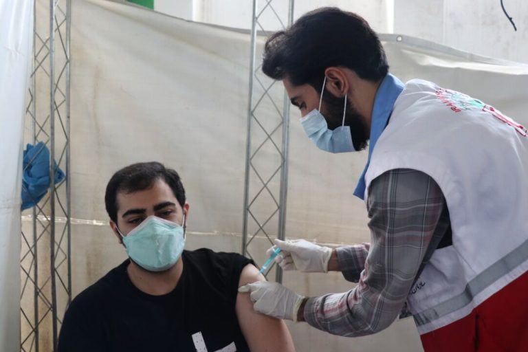 بیش از ۶۵ درصد دانشآموزان بابلی هر دو دز واکسن کرونا را دریافت کردند