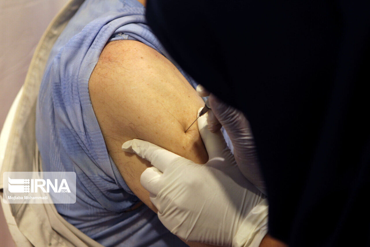 تزریق دز سوم واکسن کرونا در گیلان بیش از ۲۳ درصد افزایش یافت