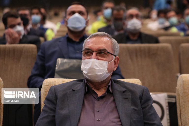 در جهت توانمندسازی پرستاران و رفع موانع خدمتی آنان تلاش شود