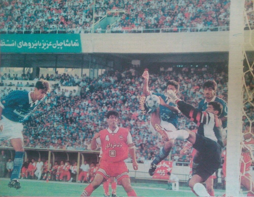 لحظهای عجیب در دربی برای عابدزاده/عکس