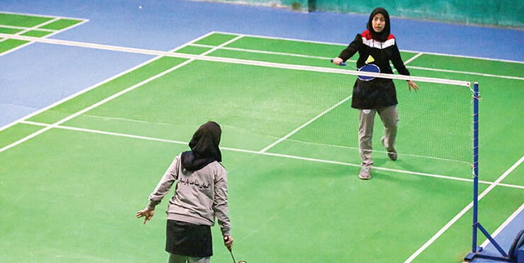 مدال نقره آسیا بر گردن بانوی بدمینتونیست فارسی