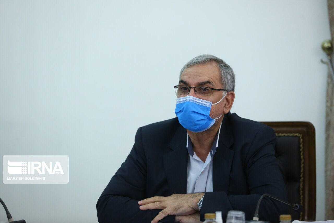 وزیر بهداشت:‌ شهید سلیمانی سالار ایثارگران کشور است