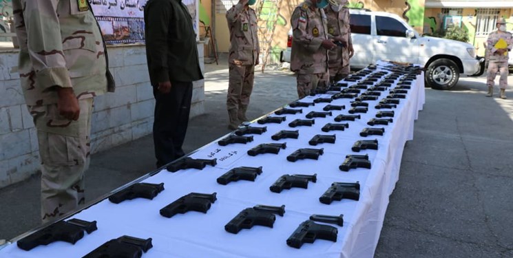 کشف محموله بزرگ سلاح در پاوه/ دادستان: هفت نفر دستگیر شدند