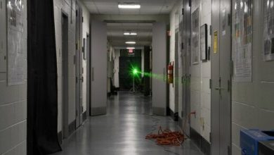فیزیکدانان رکورد شلیک لیزر را در راهرو دانشگاه شکستند