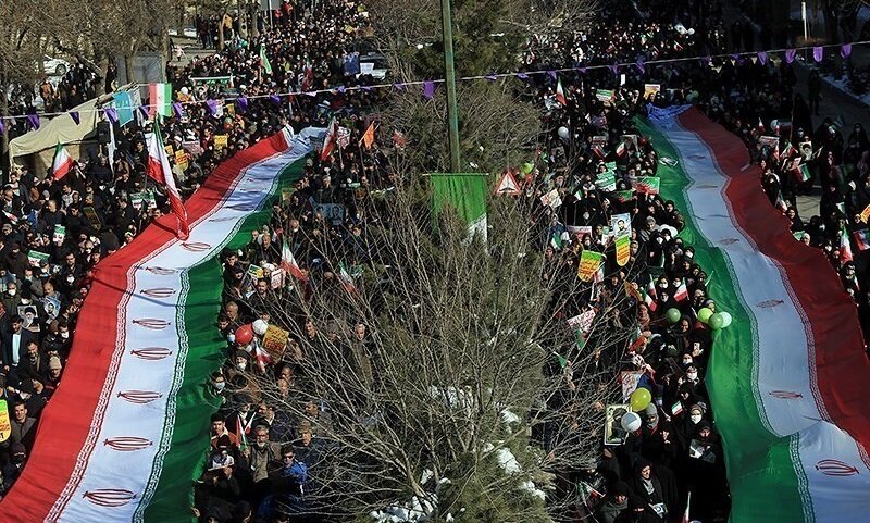 خیابان‌ها مملو از جمعیت شد/ مردم خواستار ایران متحد و قوی شدند