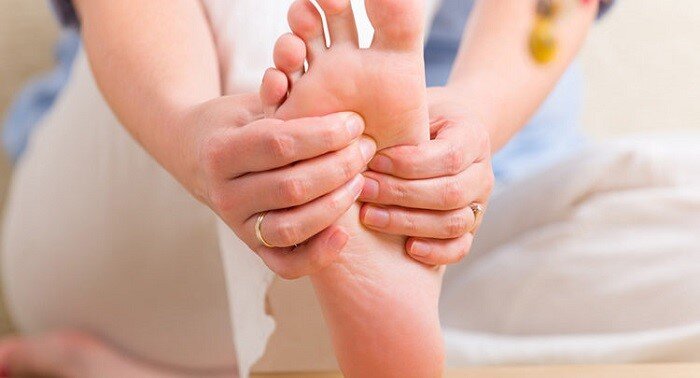 سندروم پای بی‌قرار چه علائمی دارد؟/ تشخیص و نحوه درمان 