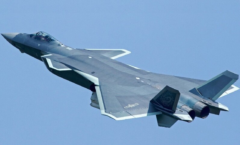 عکس| قدرت‌نمایی رقیب چینی سوخو روسی و F-22 و F-35 آمریکایی