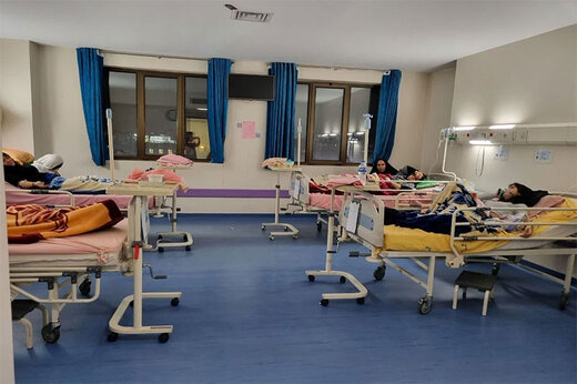 بستری شدن ۴۴ دانش آموز قمی در بیمارستان