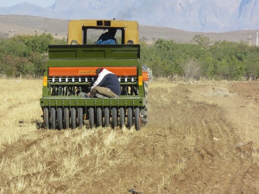 جذب ۲۰۰۰۰ میلیون ریال اعتبارات در قالب خط مکانیزاسیون کشاورزی در شهرستان بن