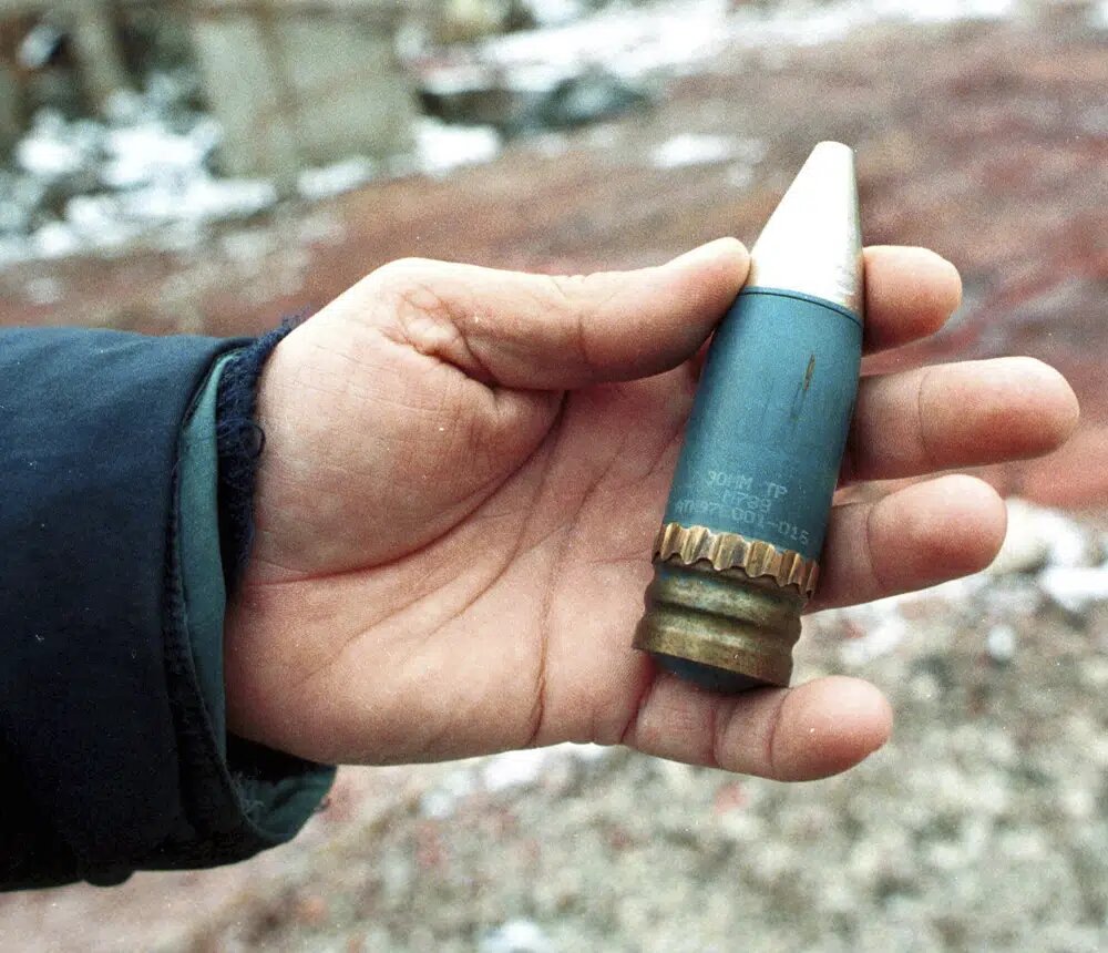 نگاهی به گلوله‌های اورانیومی بریتانیا که به اوکراین می‌رود/ عکس
