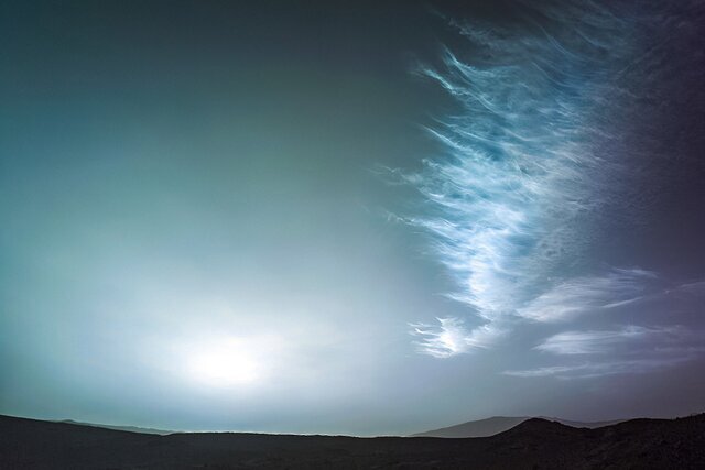 ابرهای عجیب مریخ و گردباد عظیم می‌سی‌سی‌پی از منظر فضا/ عکس