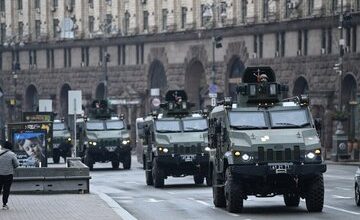 وزیر دفاع آلمان:
توقف ارسال سلاح به کی‌یف، یعنی «پایانِ بی‌درنگ اوکراین» است