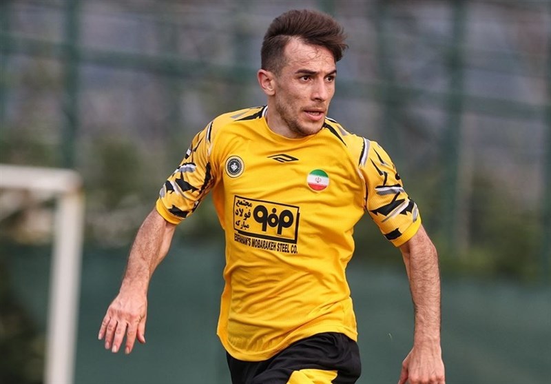 احمدزاده: با شناخت مورایس میتوانیم بهتر از پارسال نتیجه بگیریم/ بازیکنان جدید قدر پیراهن سپاهان را بدانند