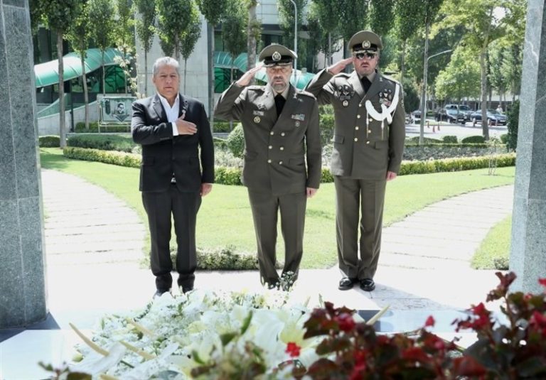 اعلام آمادگی ایران برای تامین نیازمندیهای دفاعی بولیوی