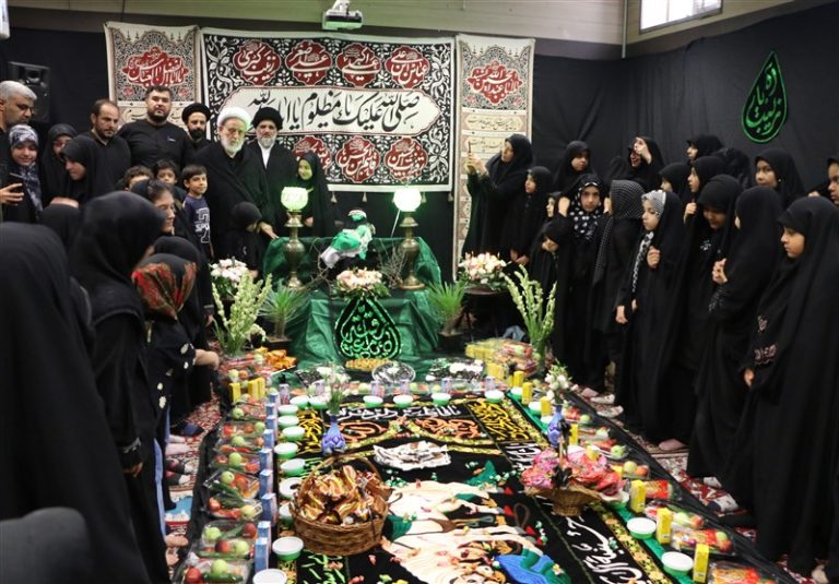 انصاریان: عزاداری و کارکردن برای امام حسین (ع) را به کودکان انتقال دهید