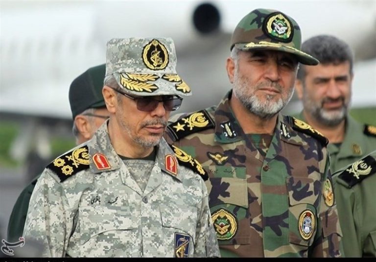بازدید میدانی سرلشکر باقری از تیپ ۲۵ واکنش سریع نیروی زمینی ارتش