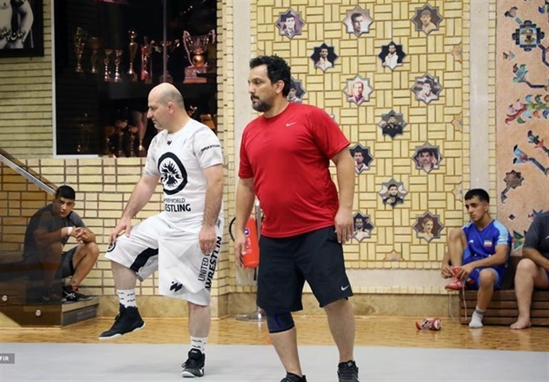 بازگشت مربی روس به ایران؛ پیگیری تمرینات تیم ملی کشتی آزاد در تهران