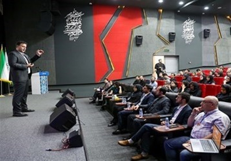 بررسی ابعاد مختلف مهاجرت در نخستین رویداد “کانکت تاک”