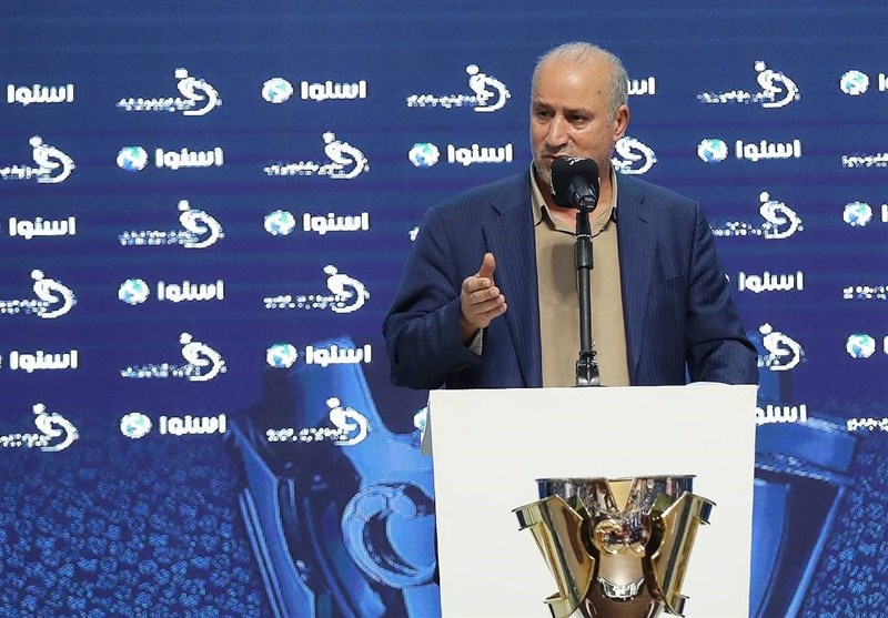 تاج: باشگاههایی که صندلیهای تماشاگران را مشخص نکنند، محروم میشوند/ آپشن باید ۲۰ درصد قرارداد باشد