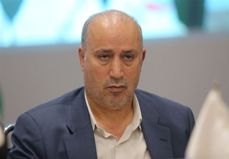 تاج: سال آینده بیش از ۱۰ باشگاه مجوز حرفهای میگیرند/ باشگاههای فاقد مجوز جریمه سنگین میشوند