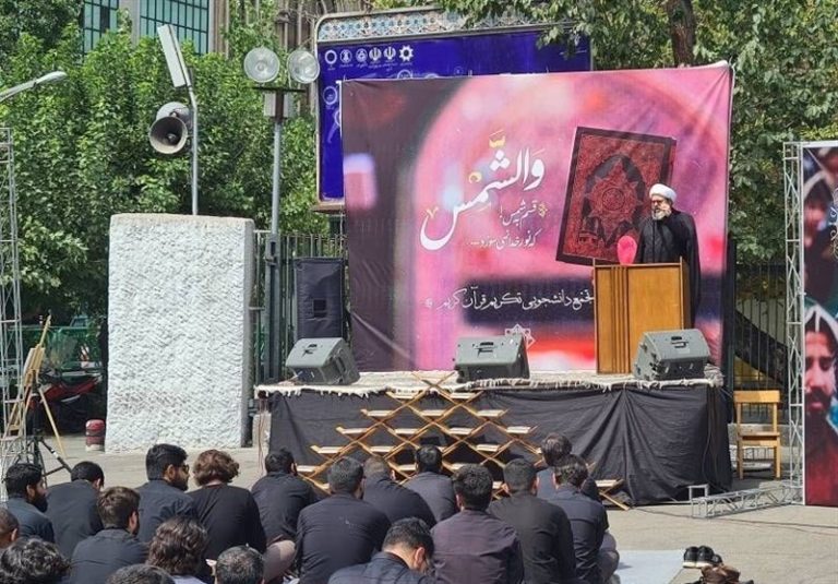 تجمع قرآنی دانشجویان مقابل دانشگاه تهران/ آرایش جنگی دشمنان اسلام عیان شد