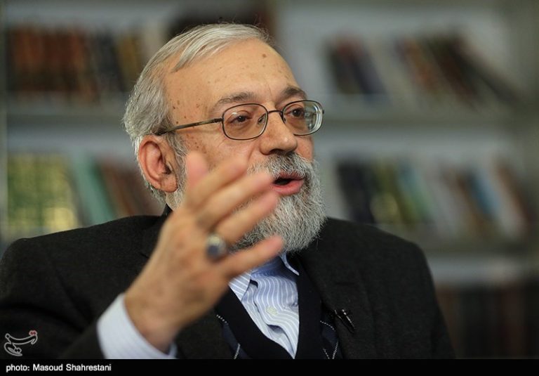 تحلیل لاریجانی از بیانیه اخیر روسیه و شورای همکاری خلیج فارس/ روس ها در کدام بازی گرفتار شدند؟