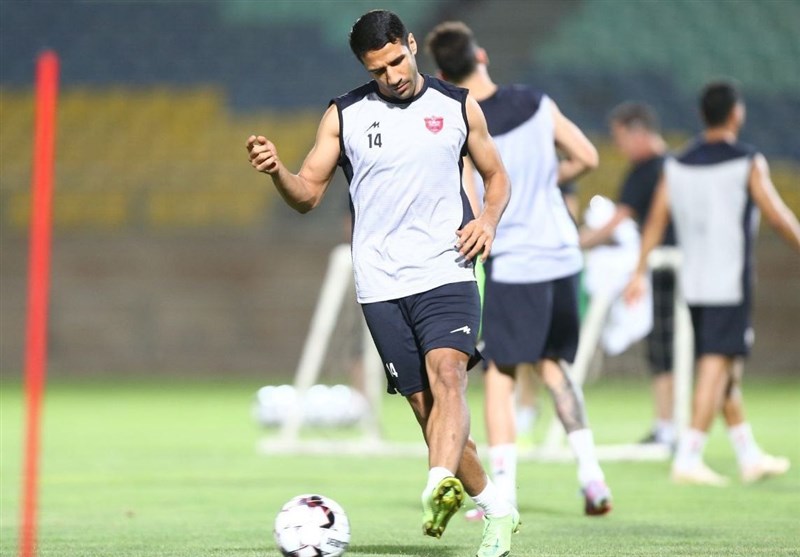 تمرین یک ساعته پرسپولیس با چالش تنیس فوتبال