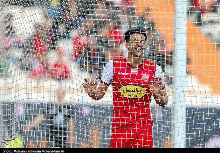 توافق سپاهانیها با مهاجم پرسپولیس برای عقد قراردادی ۲ ساله