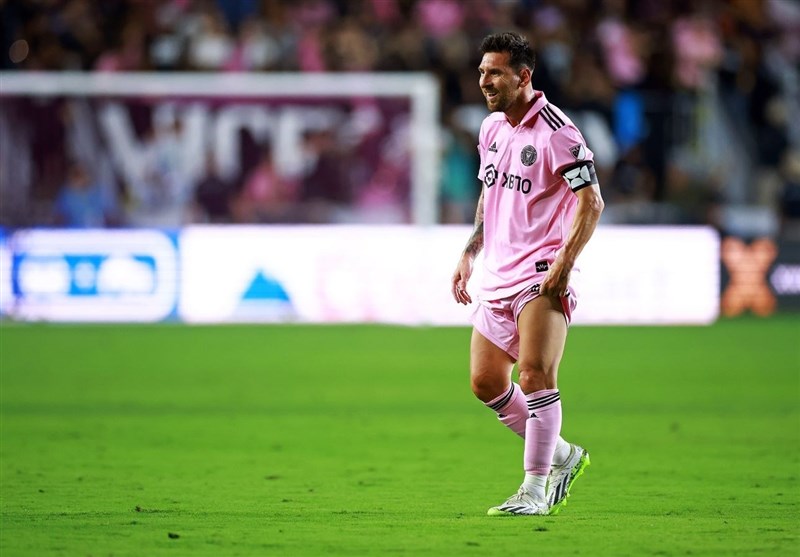 تکمیل بازسازی نقاشی دیواری تخریب شده لیونل مسی + عکس