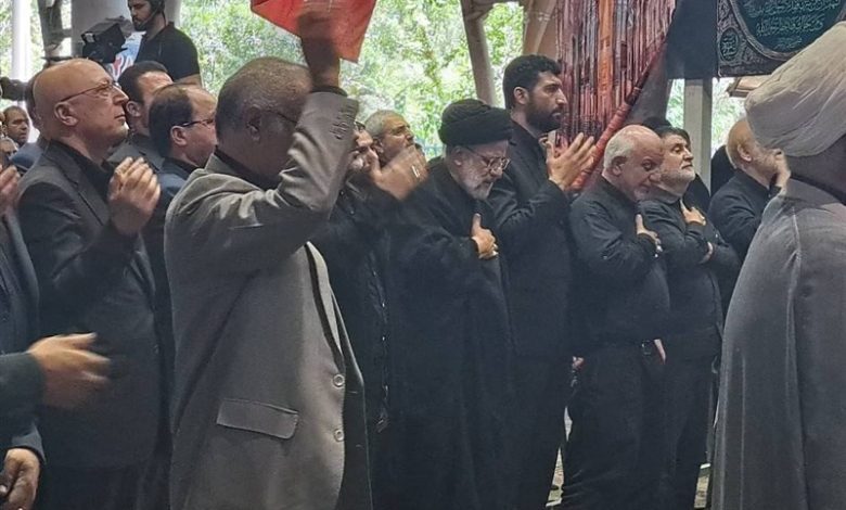 حضور رئیس جمهور در جمع عزاداران حسینی در نمازجمعه دانشگاه تهران