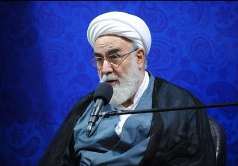 رئیس دفتر امام خامنهای: مردم معادلات دشمن را در میهمانی ۱۰ کیلومتری بر هم زدند