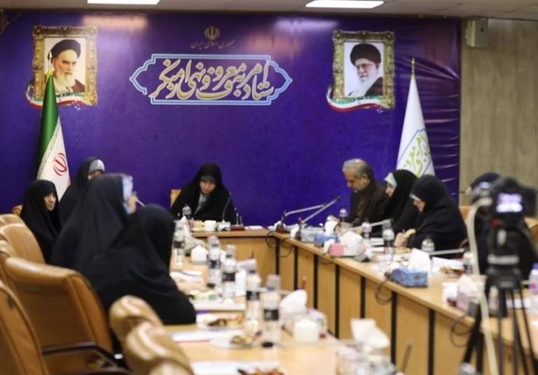 ضرورت پیگیری قانون عفاف و حجاب در دستگاههای دولتی، مراکز درمانی و آموزشی