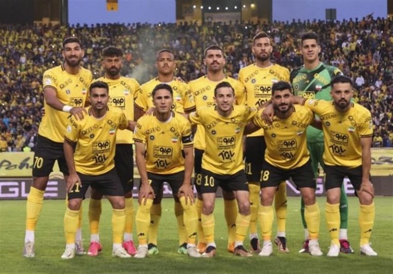 طالبی: حتماً گره یا مشکلی مانع قهرمانی سپاهان است/ مربیان خارجی از نامهای بزرگ در کنار خود میترسند