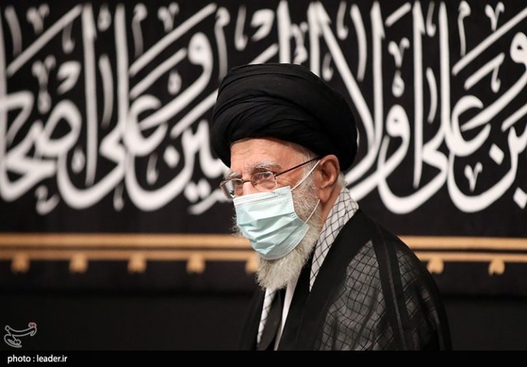 عزاداری شب هشتم محرم با حضور رهبر انقلاب برگزار شد