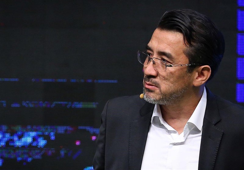 عزیزی: اگر عابدزاده و باقری امروز فوتبالیست بودند ۵۰۰ میلیارد میارزیدند/ نگران وضعیت نابسامان استقلال هستم