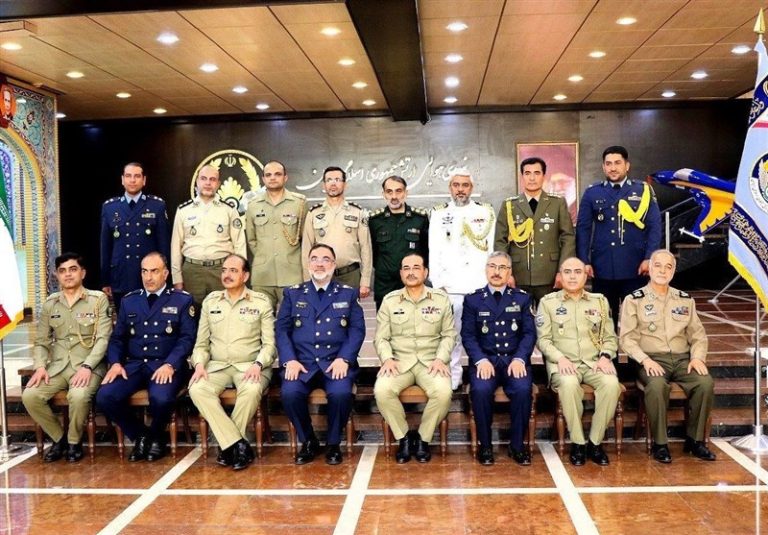 فرمانده ارتش پاکستان با امیر واحدی دیدار کرد
