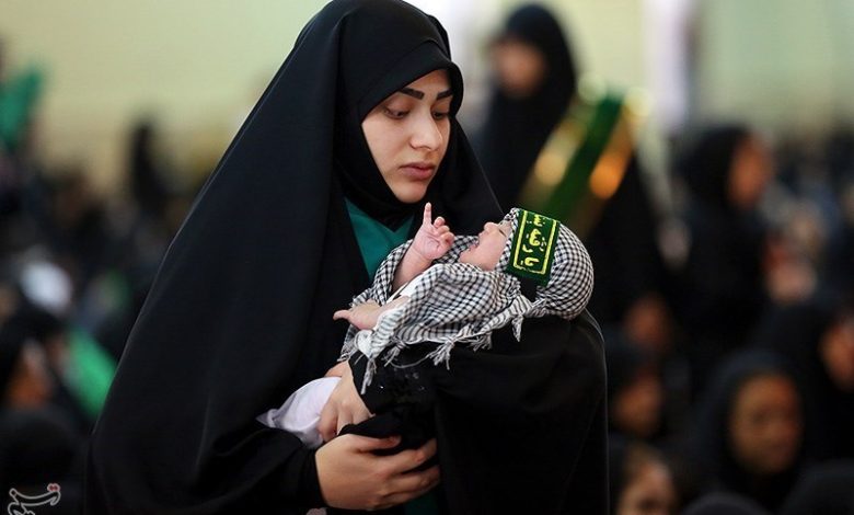 مادران شیرخوارگان حسینی، کودکان خود را نذر قیام امام زمان (عج) کردند + عکس